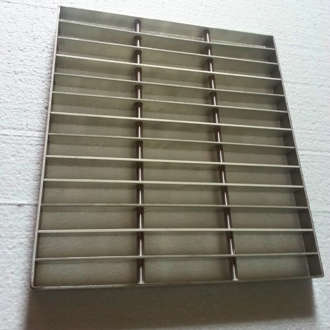 Images for Grating with Crossbar