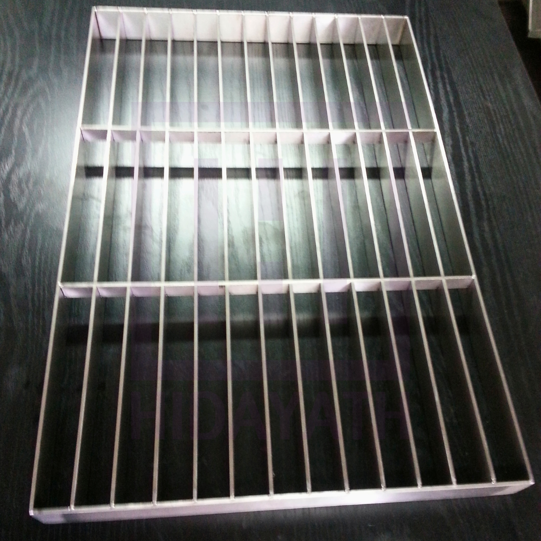 Unequal Grating